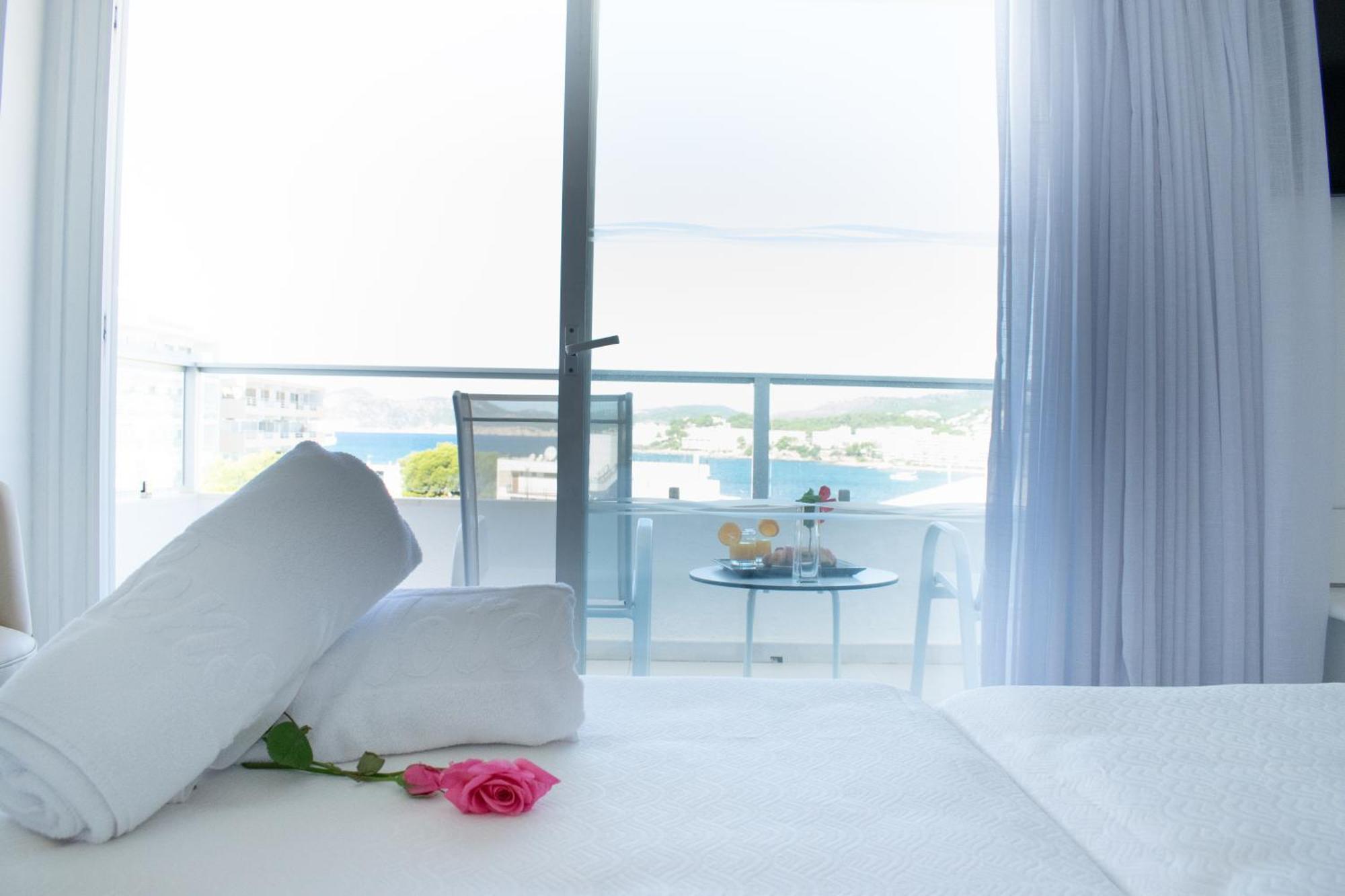 Reverence Life Hotel - Adults Only サンタ・ポンサ 部屋 写真